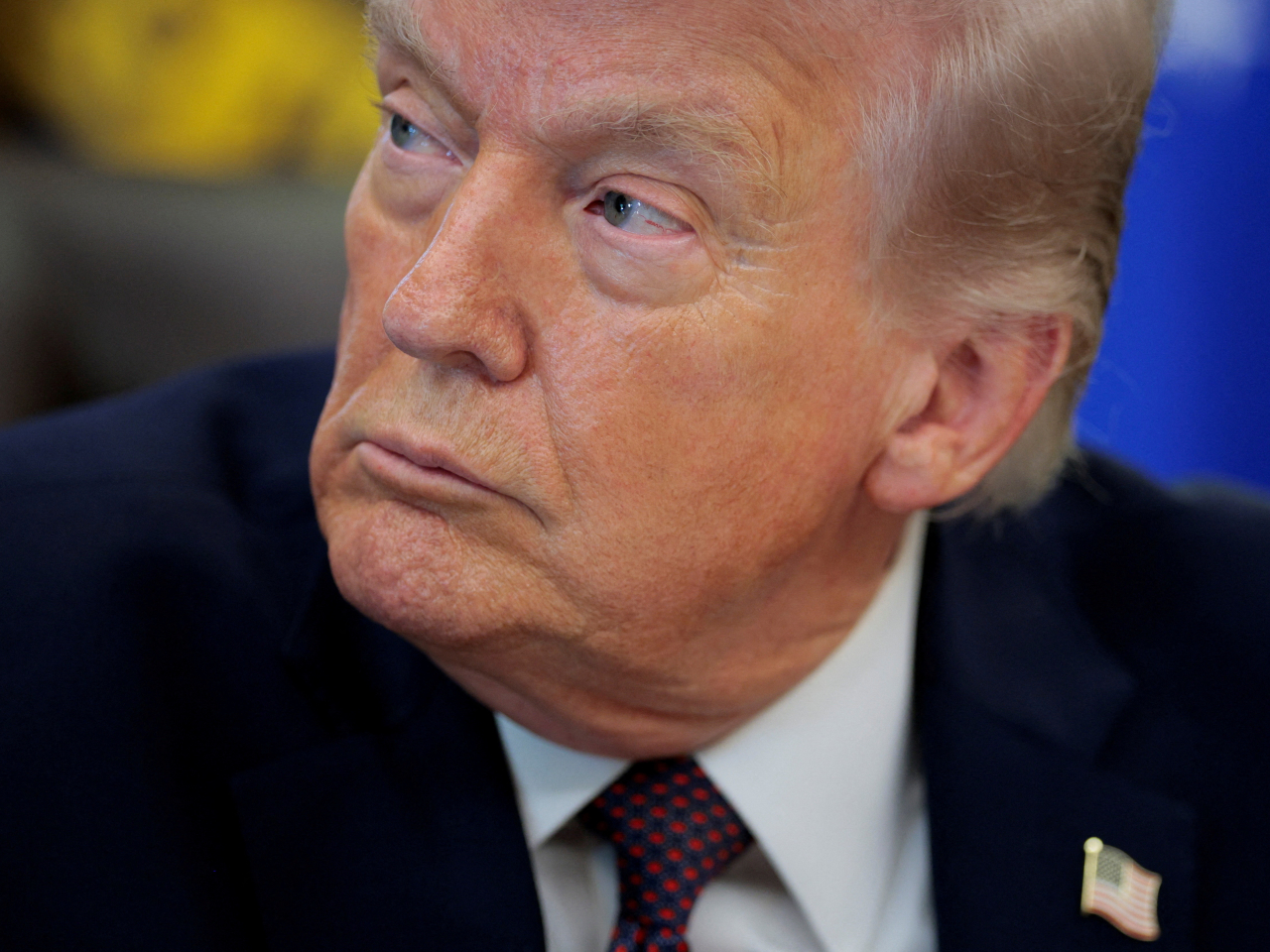 早前特朗普表示，美軍出動數十架飛機和直升機，營救該名美軍機師。（路透社資料圖片）