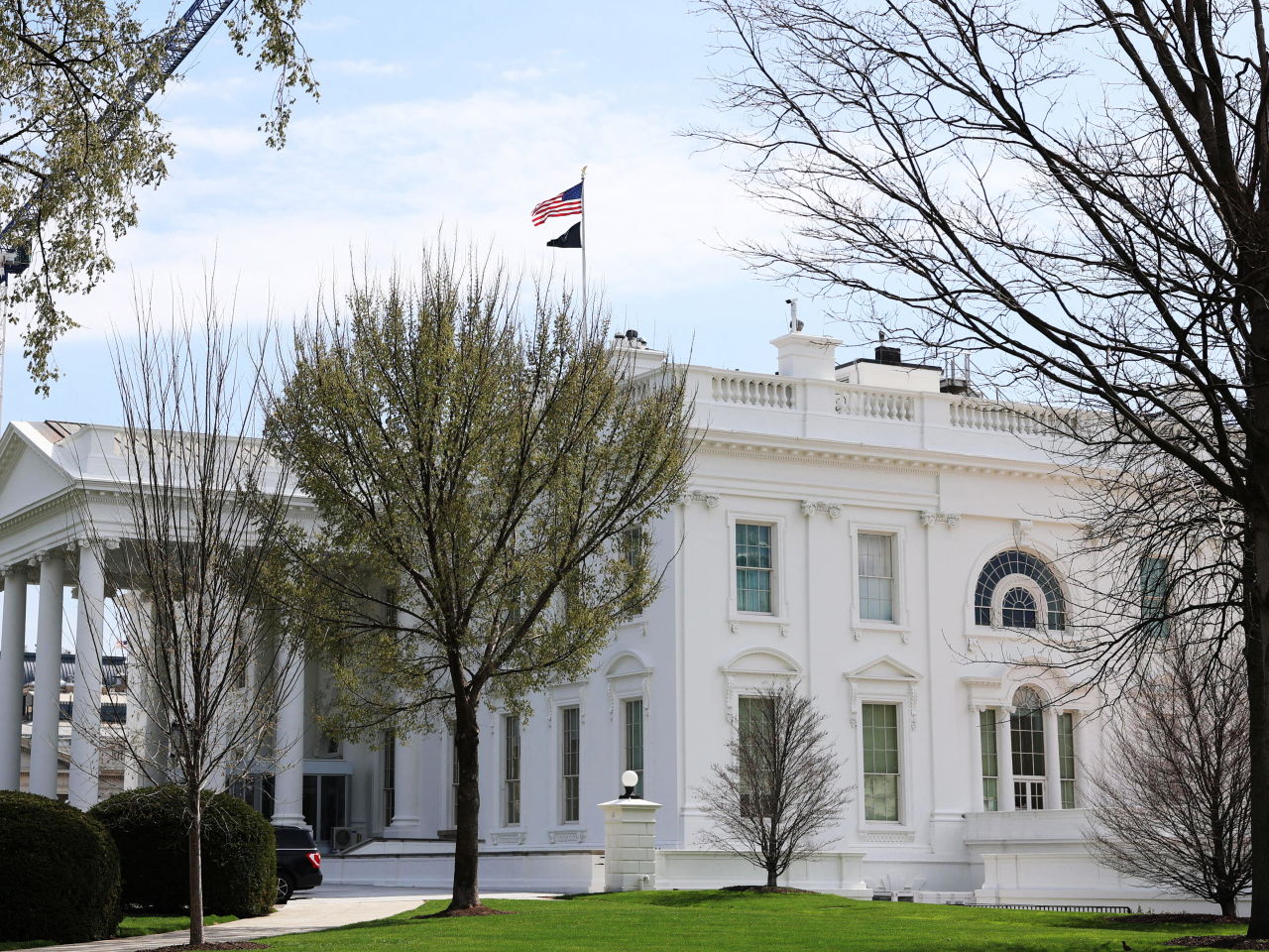 幕僚據報建議特朗普打擊伊朗的發電廠及橋樑。（法新社資料圖片）