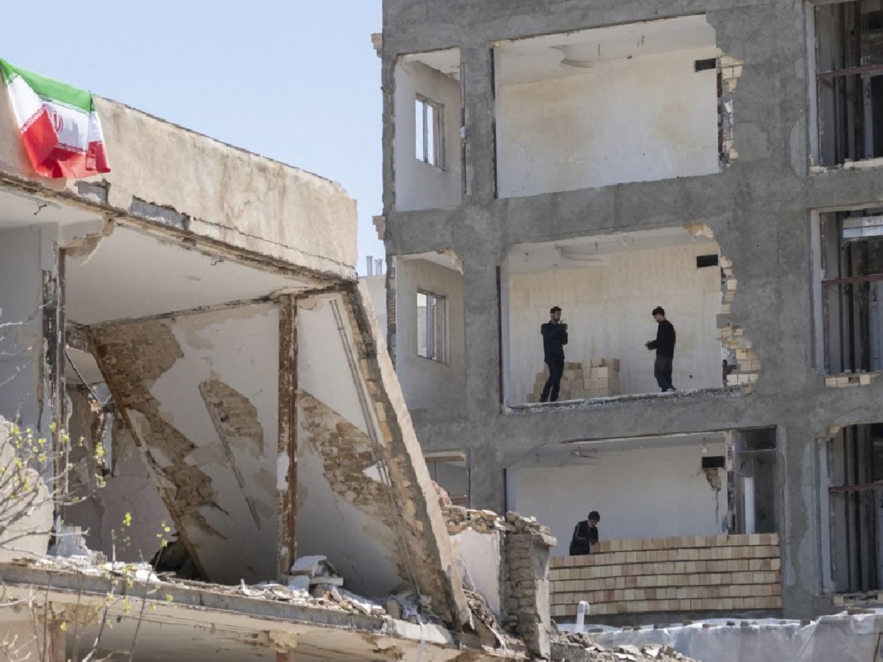 卡利巴夫說唯一真正的解決辦法是尊重伊朗人民的權利。（法新社資料圖片）