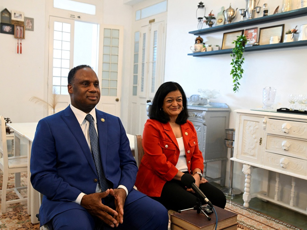 US lawmakers Jonathan Jackson and Pramila Jayapal say the de facto blockade imposed by Donald Trump was "causing untold suffering to the Cuban people." Photo: Reuters