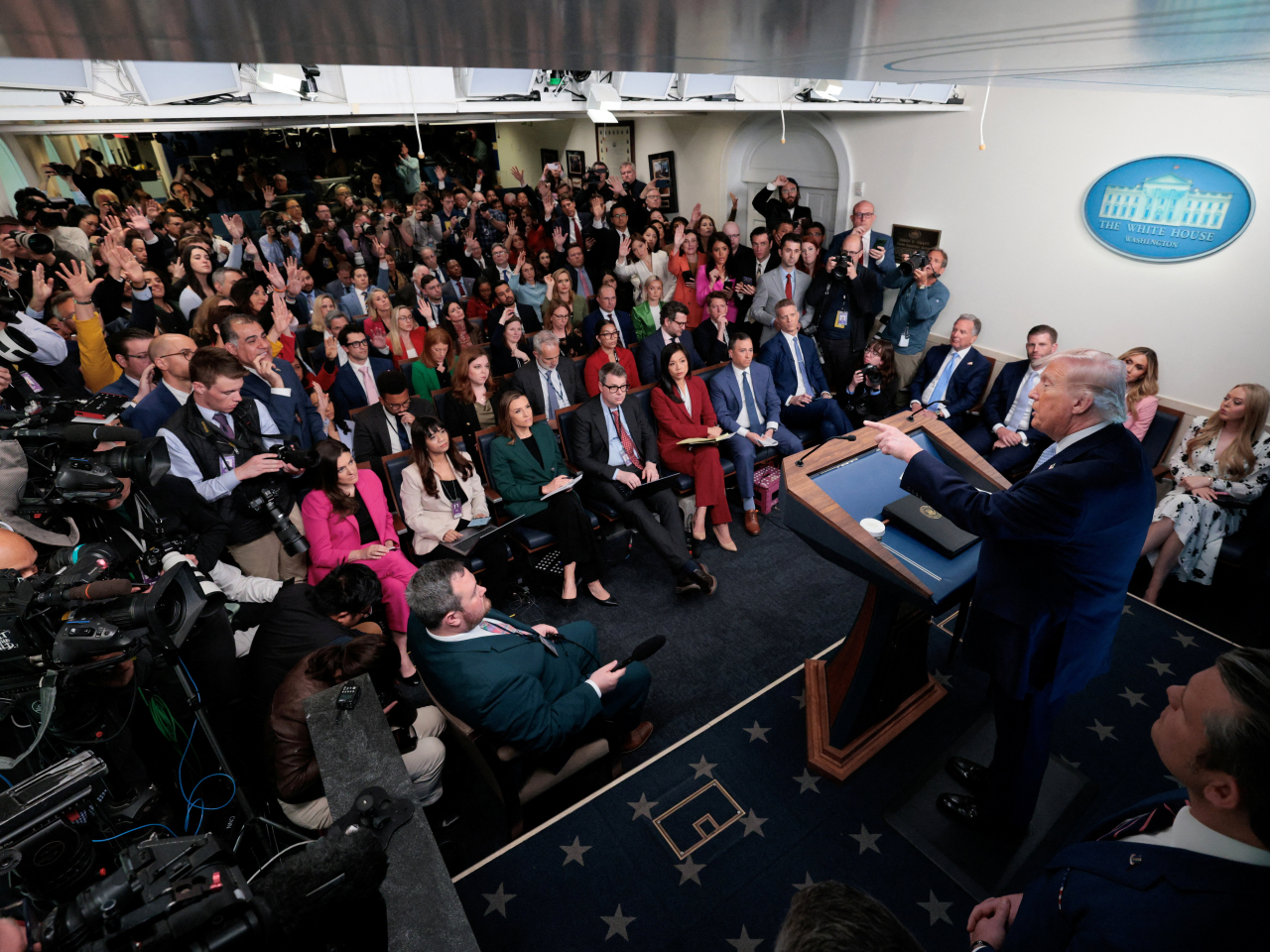 特朗普在白宮就伊朗戰事舉行記者會。（路透社）