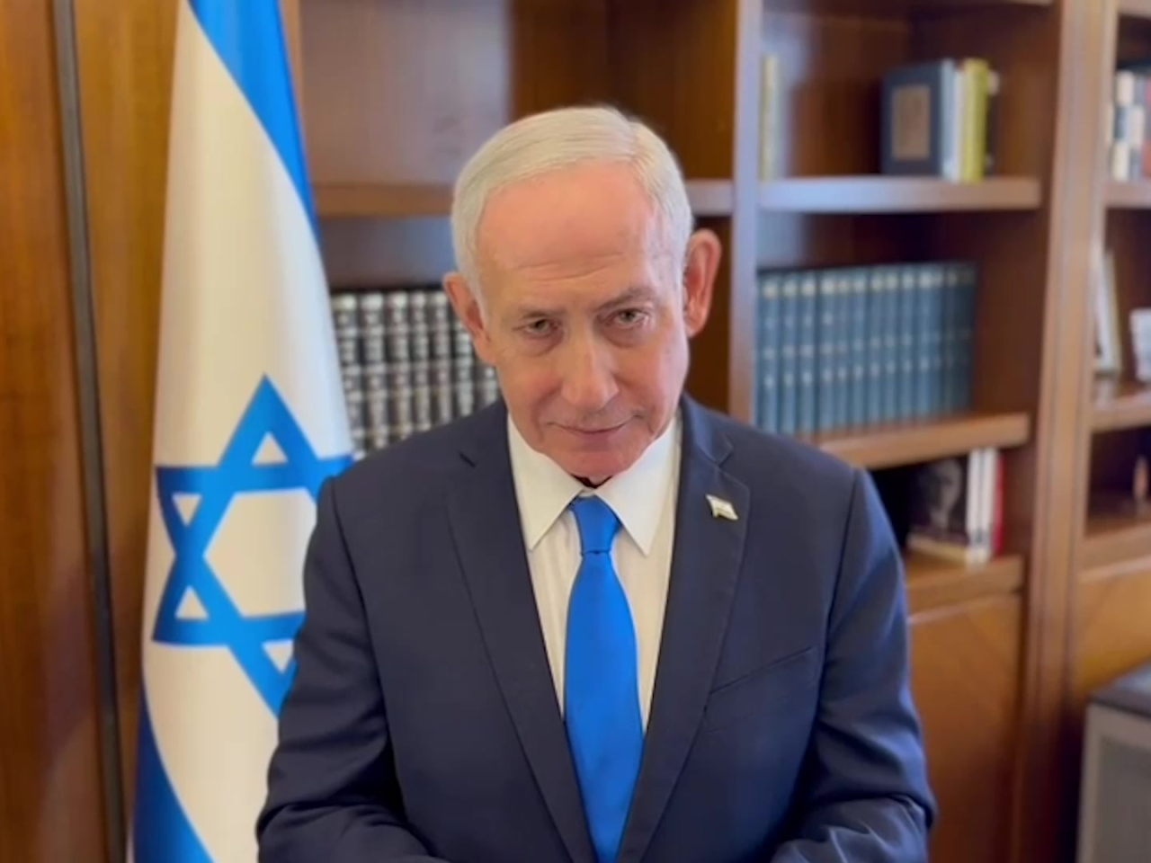 內塔尼亞胡證實，以色列空軍襲擊伊朗境內的鐵路和橋樑。（法新社）