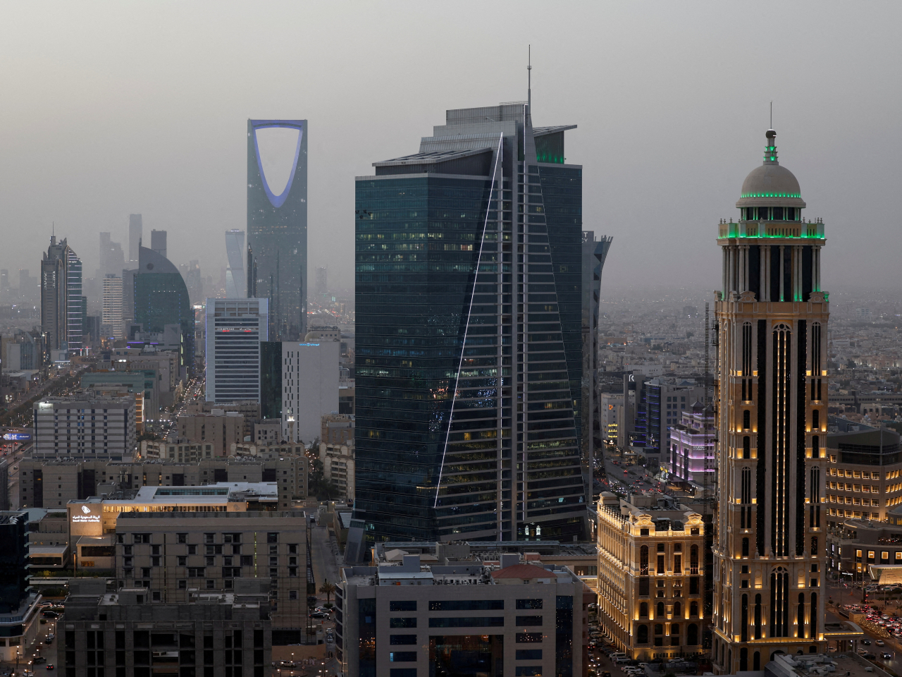 中國駐沙特阿拉伯大使館呼籲身處當地的中國公民加強安全防範。（路透社資料圖片）