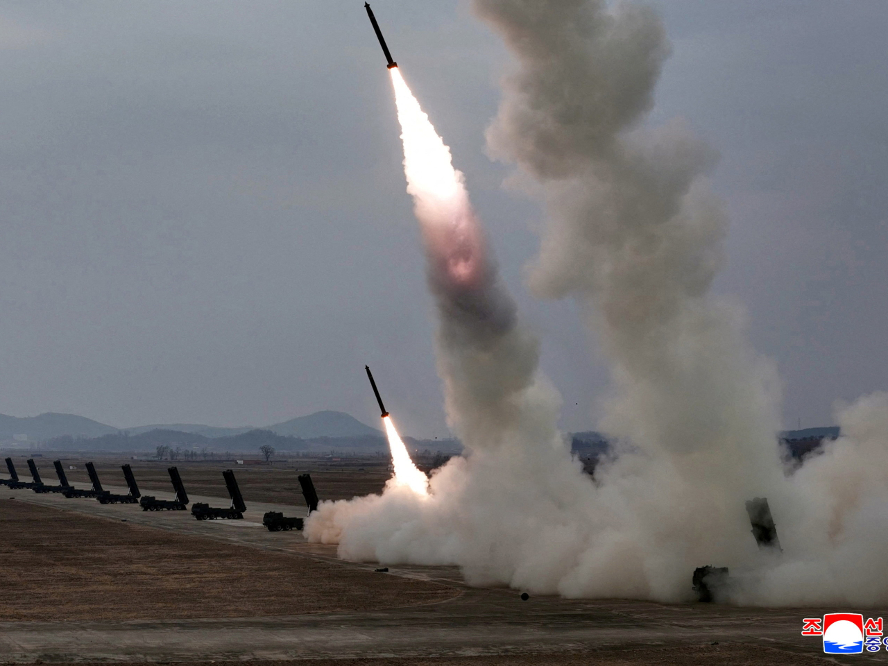 韓國軍方表示，朝鮮再向東部海域發射不明彈道導彈。(路透社資料圖片)