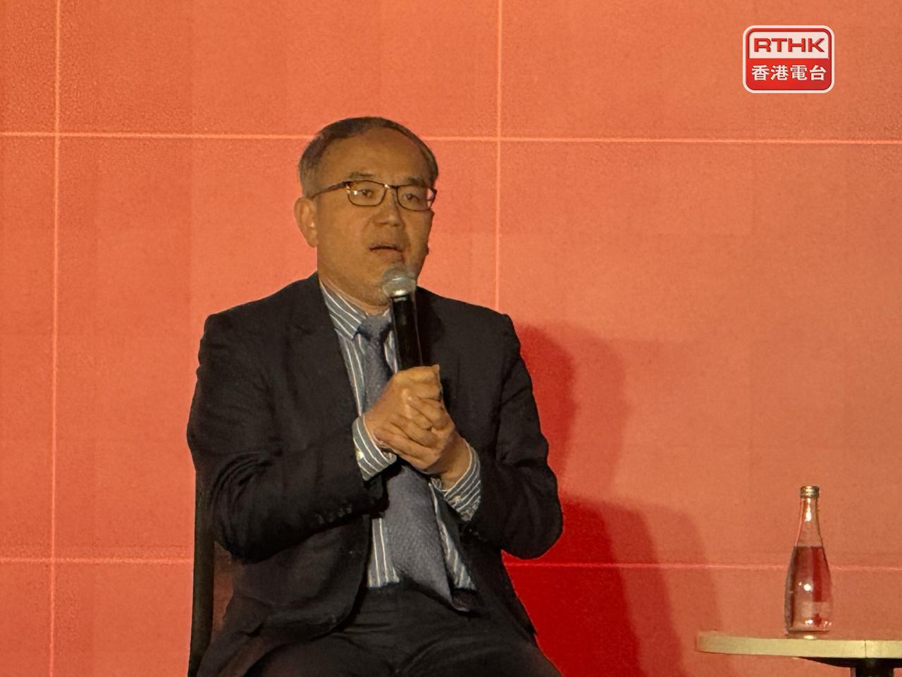 許正宇稱本港要思考如何不斷提升競爭力及金融基建。（任浩鋒攝）