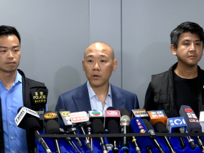 灣仔東亞銀行行劫案　警方拘51歲持行街紙男子