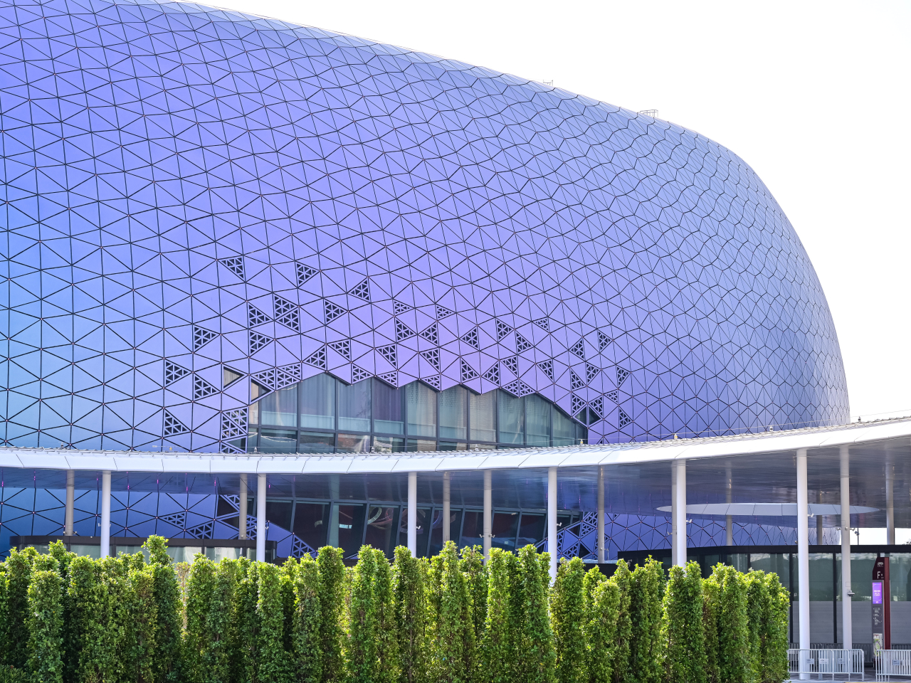 園方預計每天可處理約600公斤廢物，並轉化為約100公斤堆肥，並將約85%固體廢物轉化為水蒸氣。（政府新聞處資料圖片）