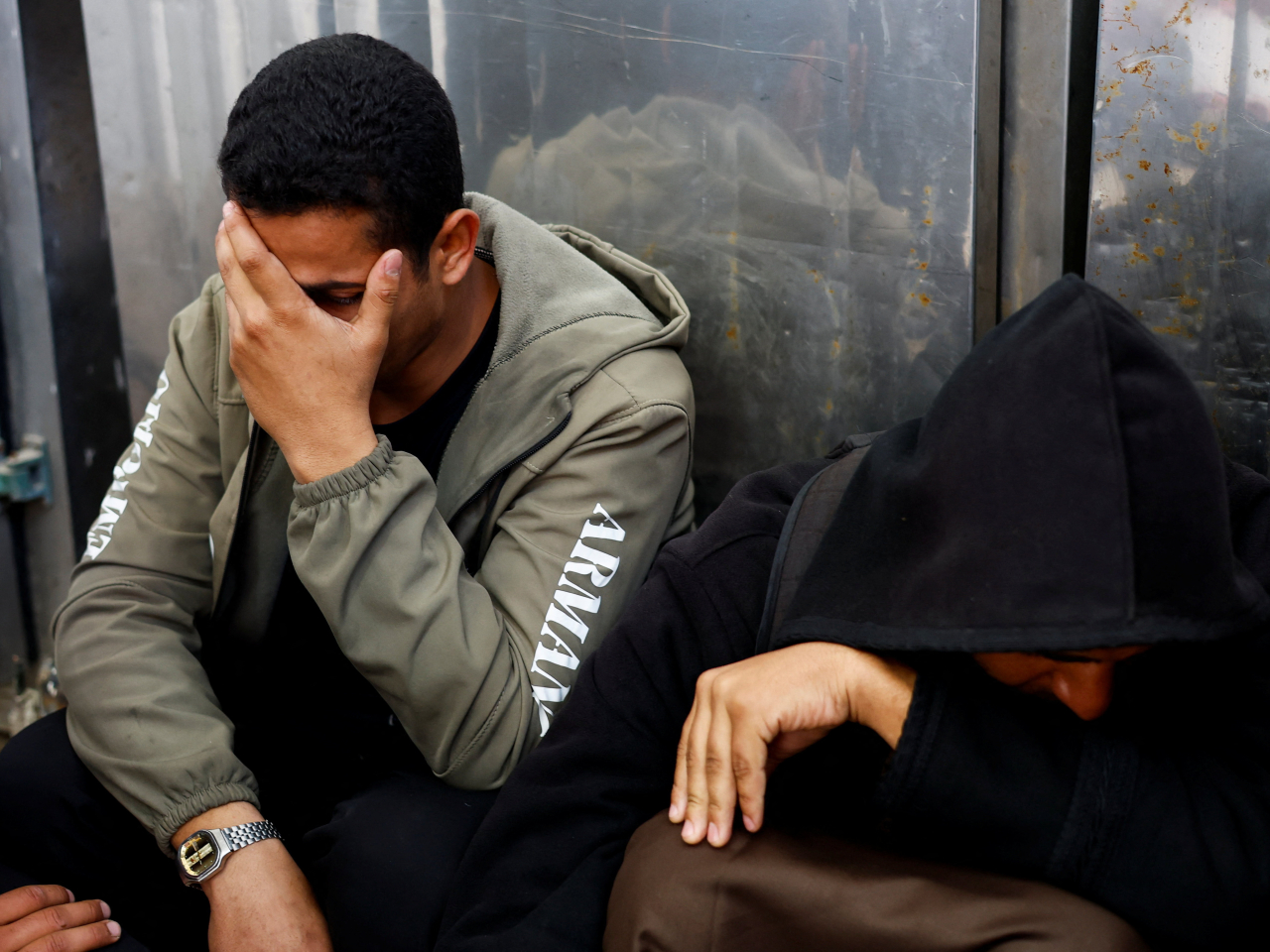 Palestinians killed in the Israeli strike are mourned at Al-Aqsa Martyrs Hospital in Deir al-Balah in central Gaza. Photo: Reuters