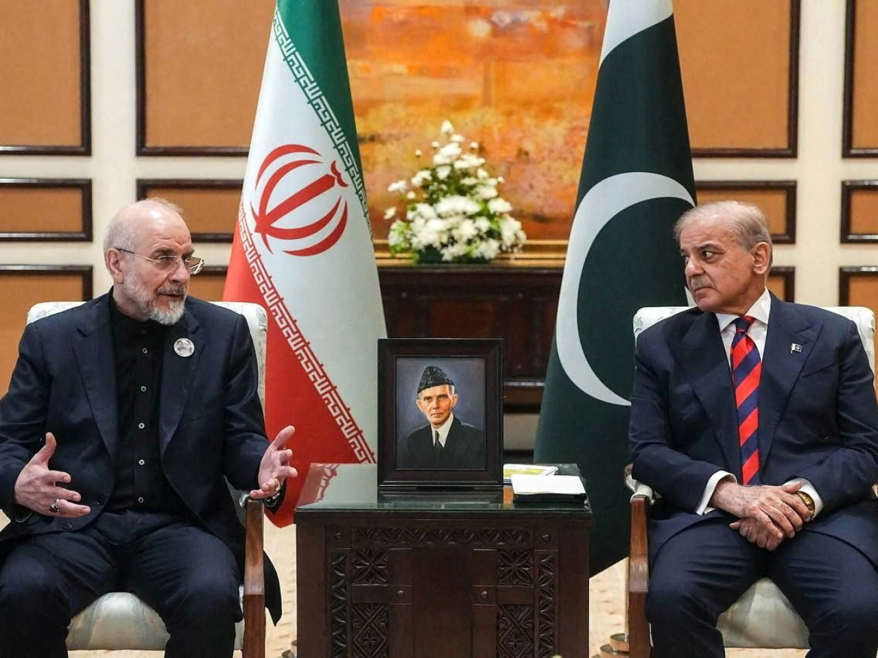 Pakistan Prime Minister Shehbaz Sharif meets the head of the Iranian delegation, Parliament Speaker Mohammad Bagher Ghalibaf, before the talks began. Photo: Reuters