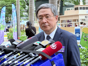 卓永興：約1700戶宏福苑居民可按安排時段上樓