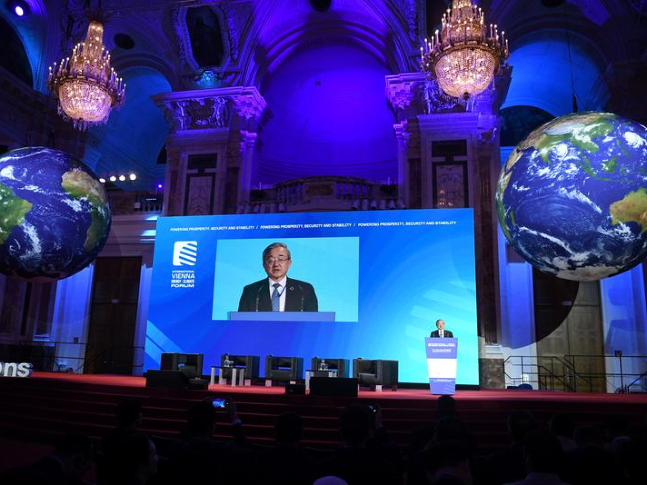 劉振民在維也納國際能源與氣候論壇發言。（新華社資料圖片）