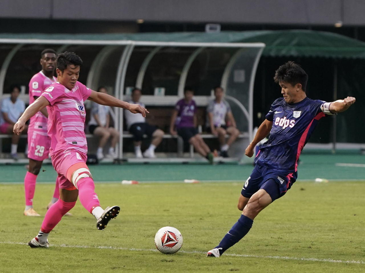 Kitchee captain Tan Chun-lok (right) guided his side to their first league title since 2023. Photo courtesy of the Football Association of Hong Kong, China