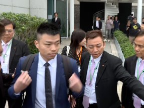 何偉豪進宏福苑火場無紀錄　指揮官稱搶救車受阻尚未設立入口指揮