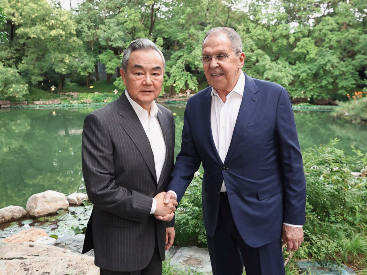 應中共中央政治局委員、外長王毅邀請，俄羅斯外長拉夫羅夫明日起訪問中國兩日。（法新社資料圖片）