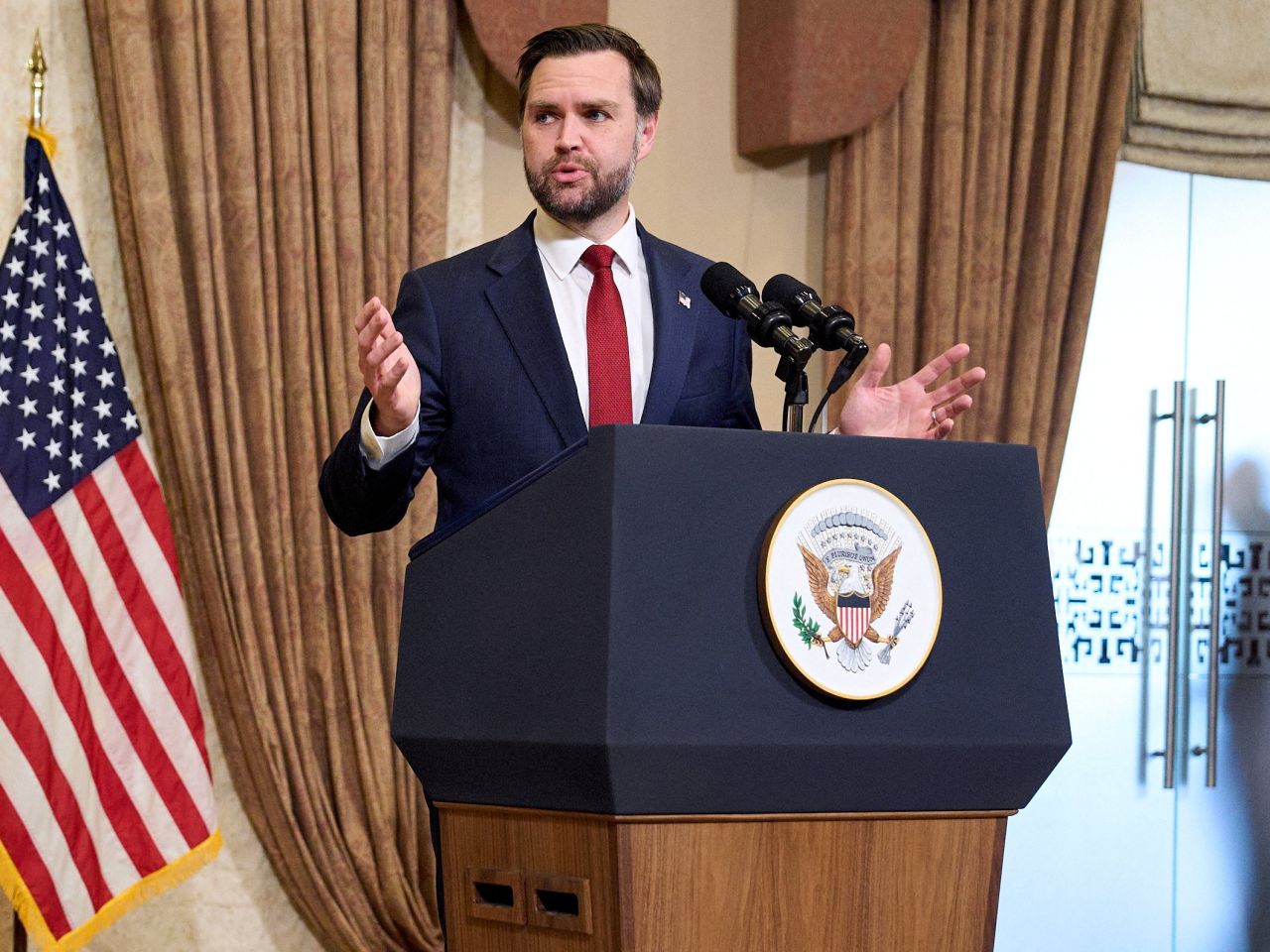 萬斯表示，美國同伊朗談判已取得進展。（路透社資料圖片）