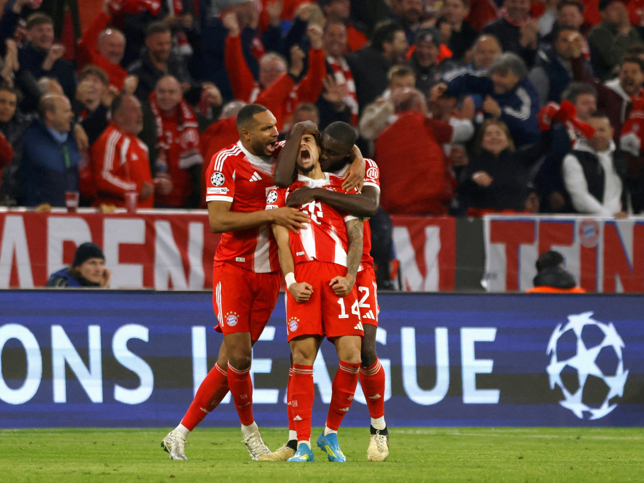 拜仁次回合4:3挫皇馬，兩回合計贏6:4晉級。(路透社)