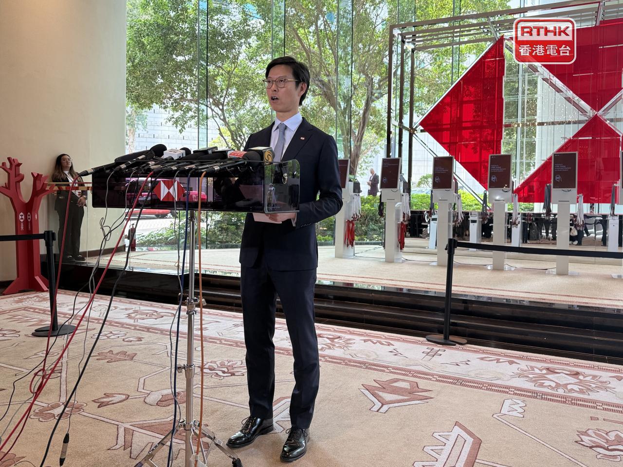 廖宜建稱滙豐在中東的資產負債表穩健，相信局勢恢復正常後有很大發展空間。（趙嘉駿攝）