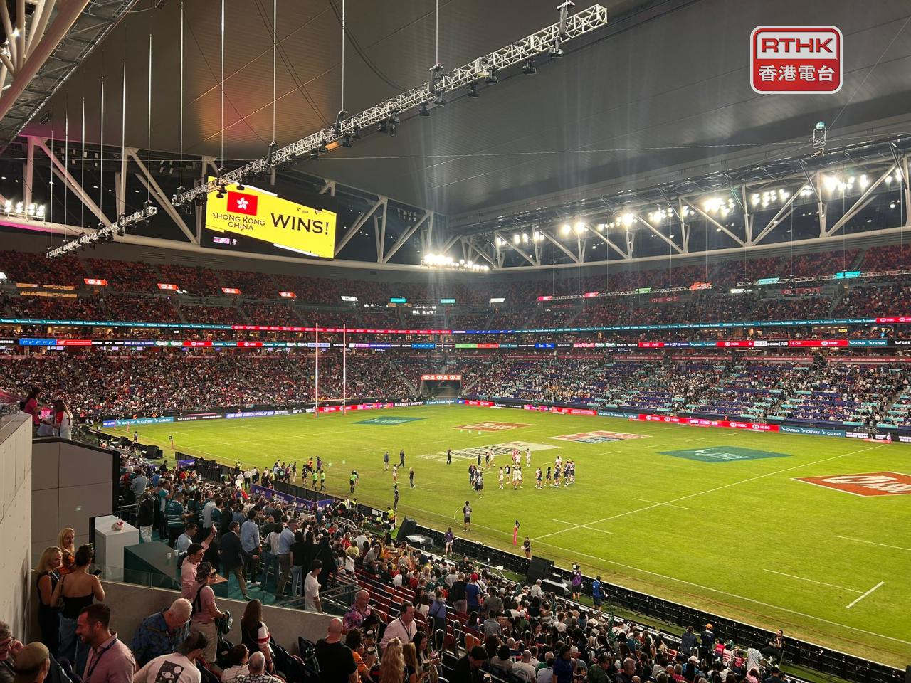 港隊男、女子隊晚上在「銀劍賽」分途出擊，力爭衛冕。（林漢山攝）