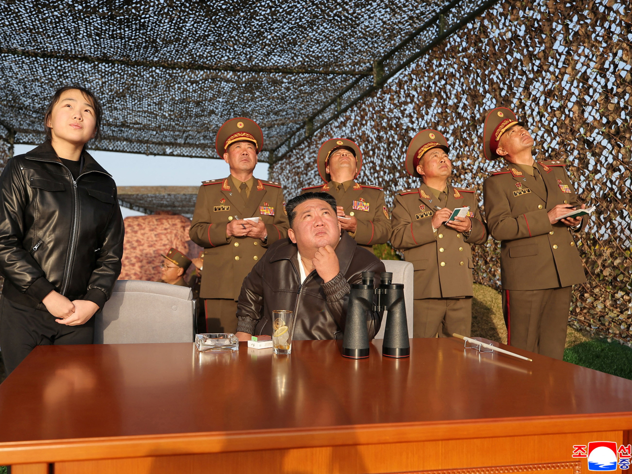 金正恩觀摩試射，對試射結果表示滿意。（路透社）