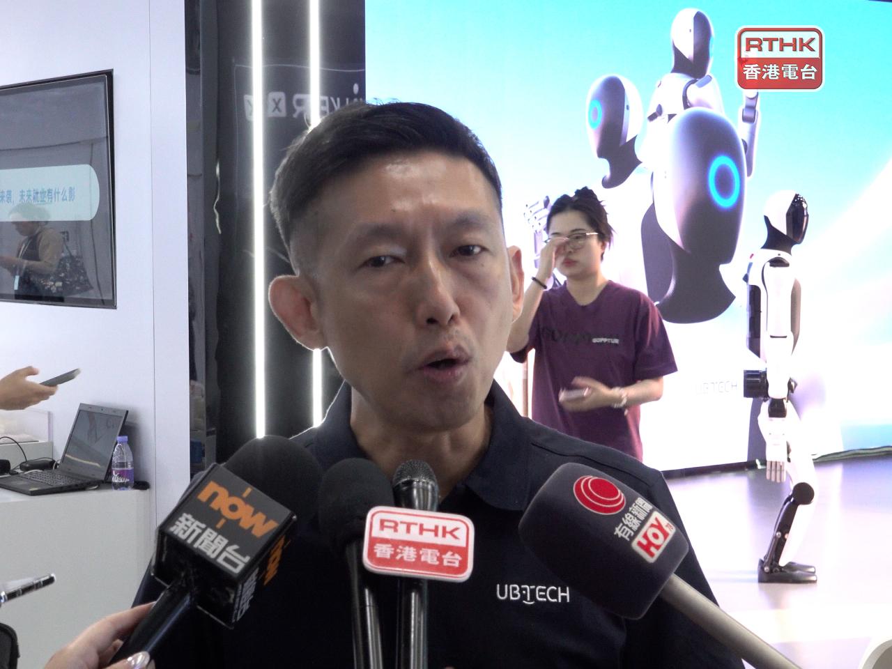 譚旻預期人型機械人將很快於工廠內使用。(麥偉康攝)