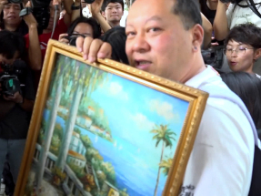 有居民取走電腦及證書等　有居民稱已拿走值錢物品不會再返回單位