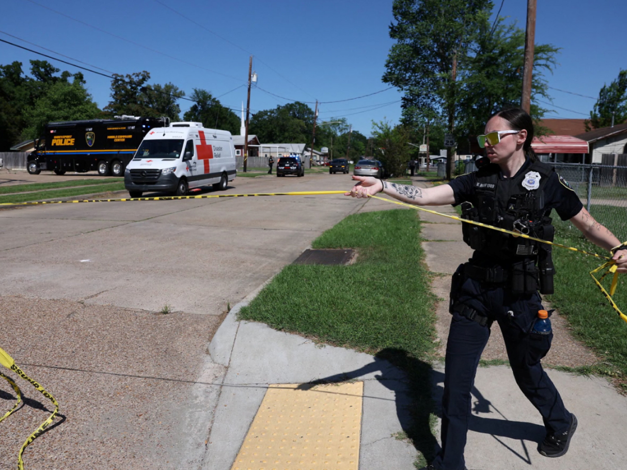 警方封鎖案發現場，繼續調查。（路透社）