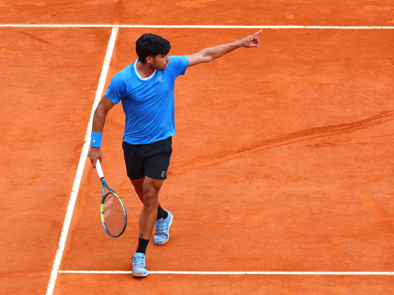 Alcaraz suffered a wrist injury at the Barcelona Open last week before withdrawing from the subsequent Madrid Open. Photo: Reuters