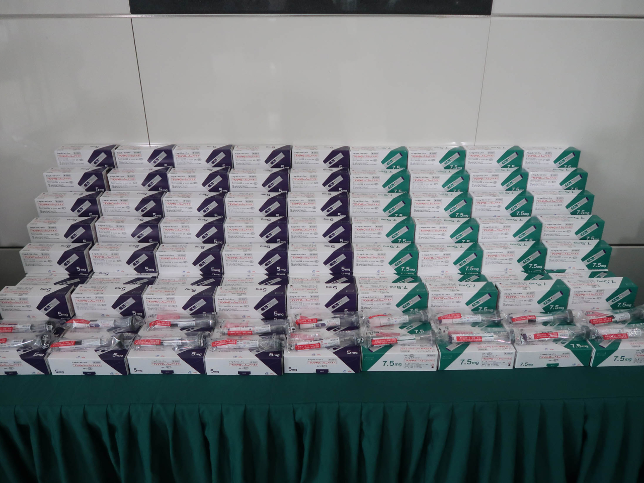 海關檢獲市值合共超過3900萬懷疑受管制針劑及藥物。(政府新聞處)