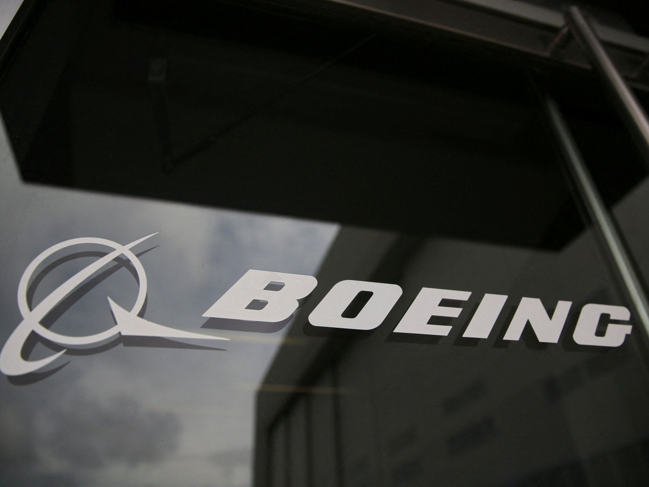 波音上季業績勝預期，積壓訂單增至6950億美元，創新高。（路透社資料圖片）
