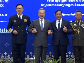 王毅：中柬比以往更需要加強團結協作　要徹底剷除跨境賭詐