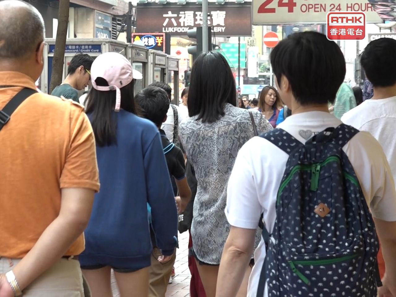 政府統計處表示，各行業的失業率變動不一，其中住宿服務業有較明顯的跌幅。（港台圖片）