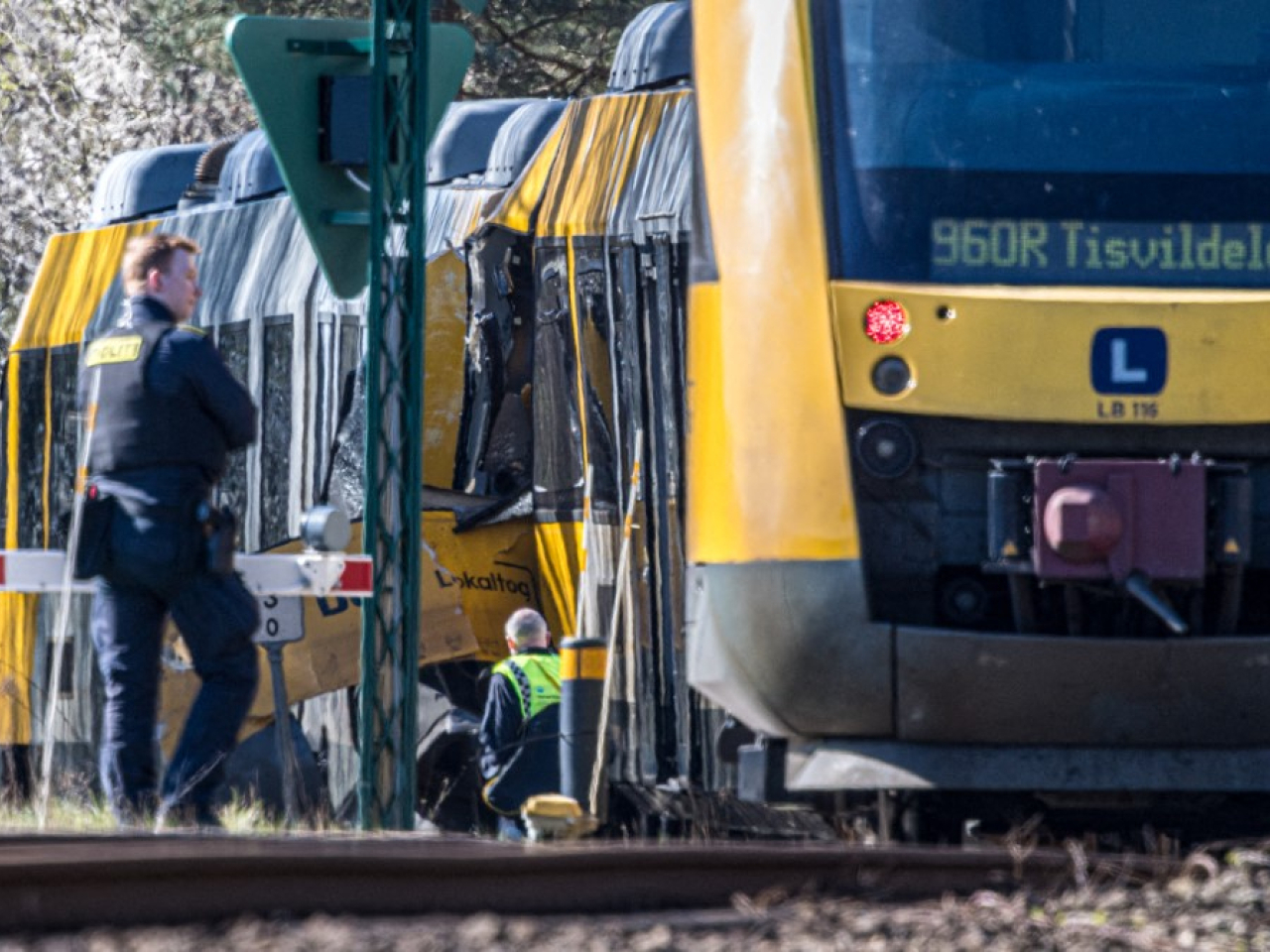 兩列火車在距離哥本哈根約50公里處迎頭相撞。(法新社)