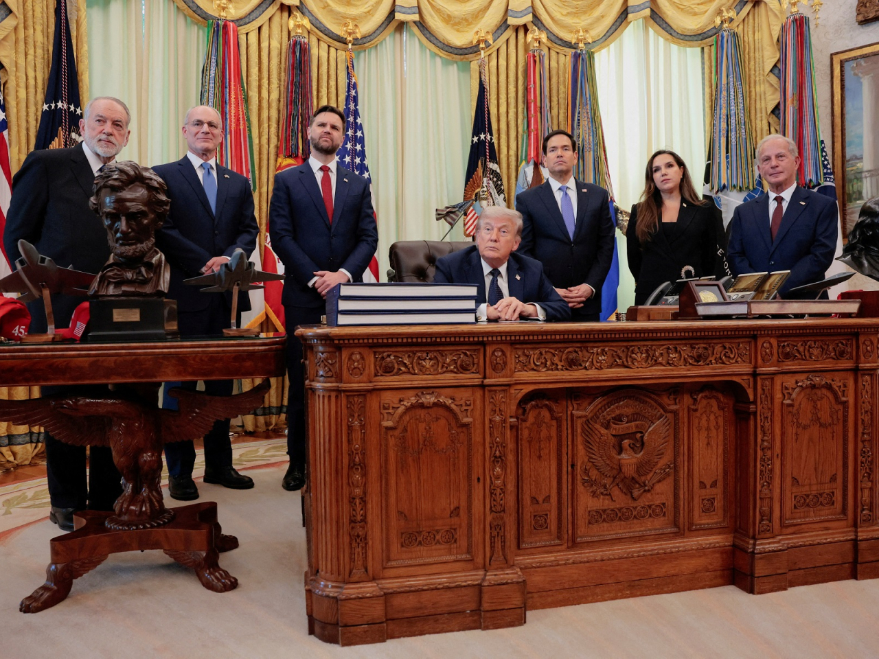 US President Donald Trump announced a three-week extension in the ceasefire between Lebanon and Israel following a meeting at the White House. Photo: Reuters