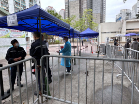 Wang Fuk victim retrieves late father's belongings