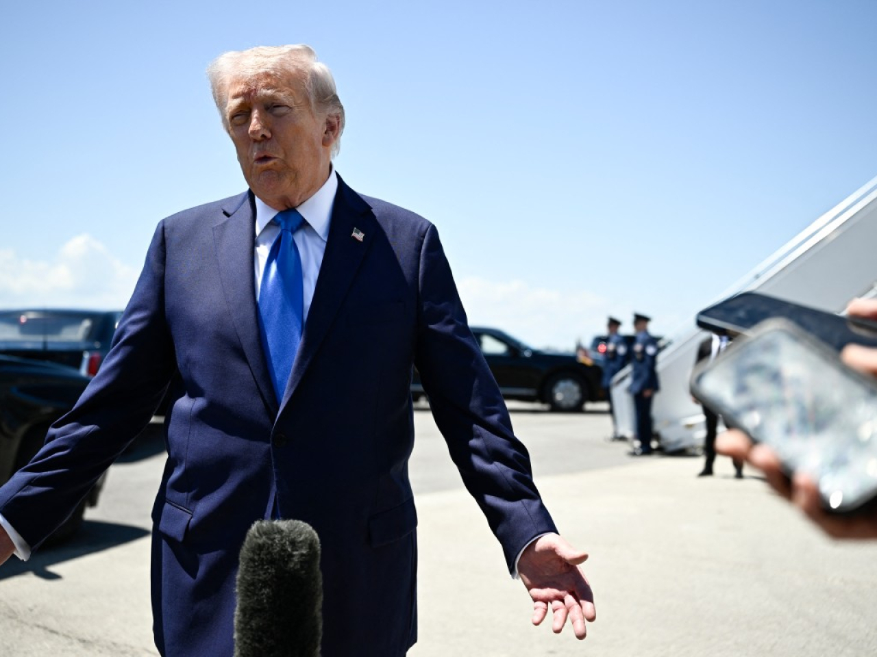 特朗普說，會談涉及過多的旅途時間和費用，而且伊朗最新的和平提議未夠好。（法新社）