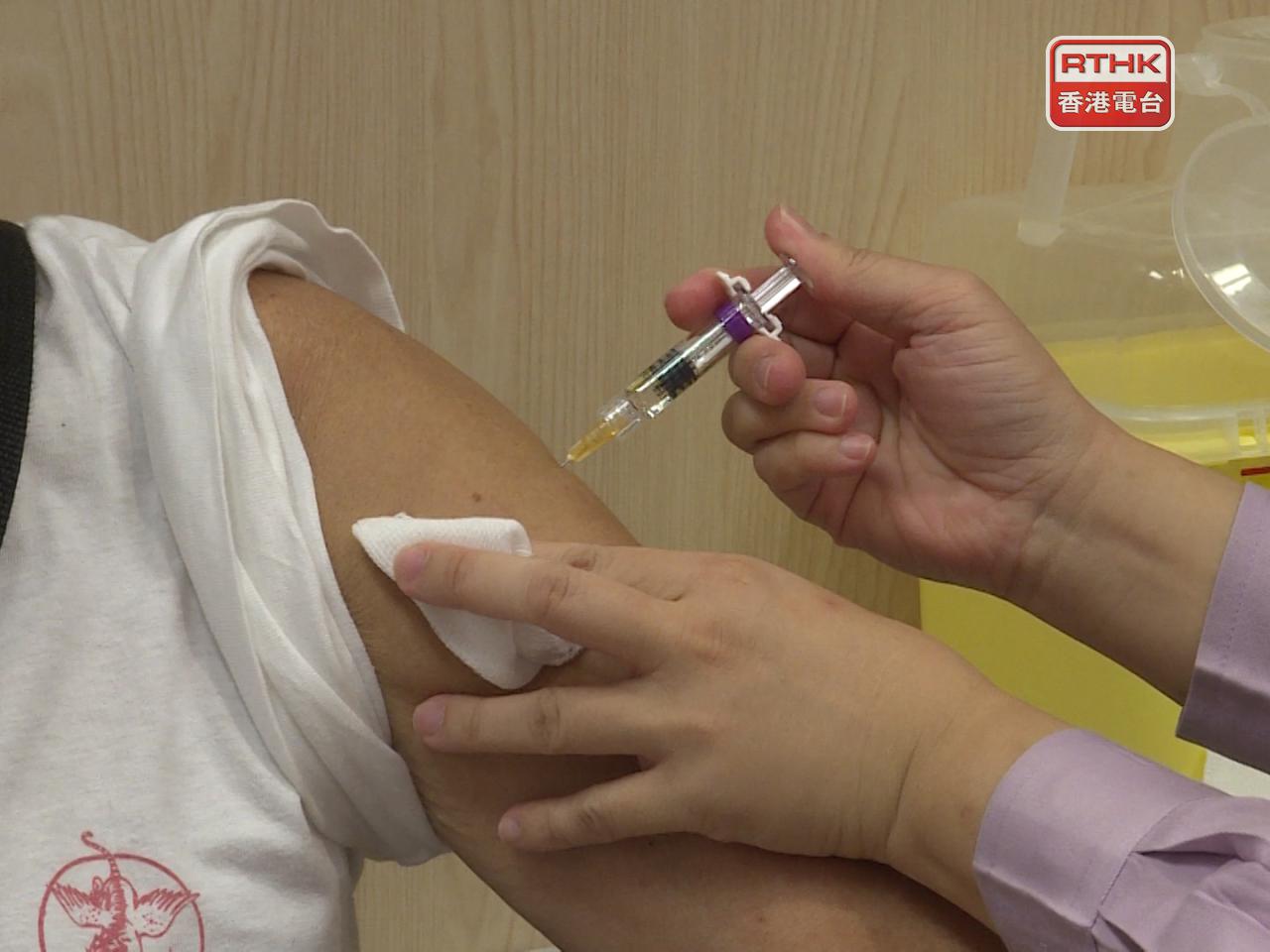 林文健指周邊不少地區處於麻疹「高發期」，鼓勵市民外遊前確保已接種疫苗。（港台圖片）