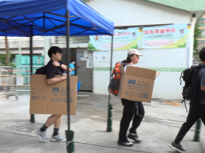 宏道閣居民首日上樓　有居民想和家人拍大合照