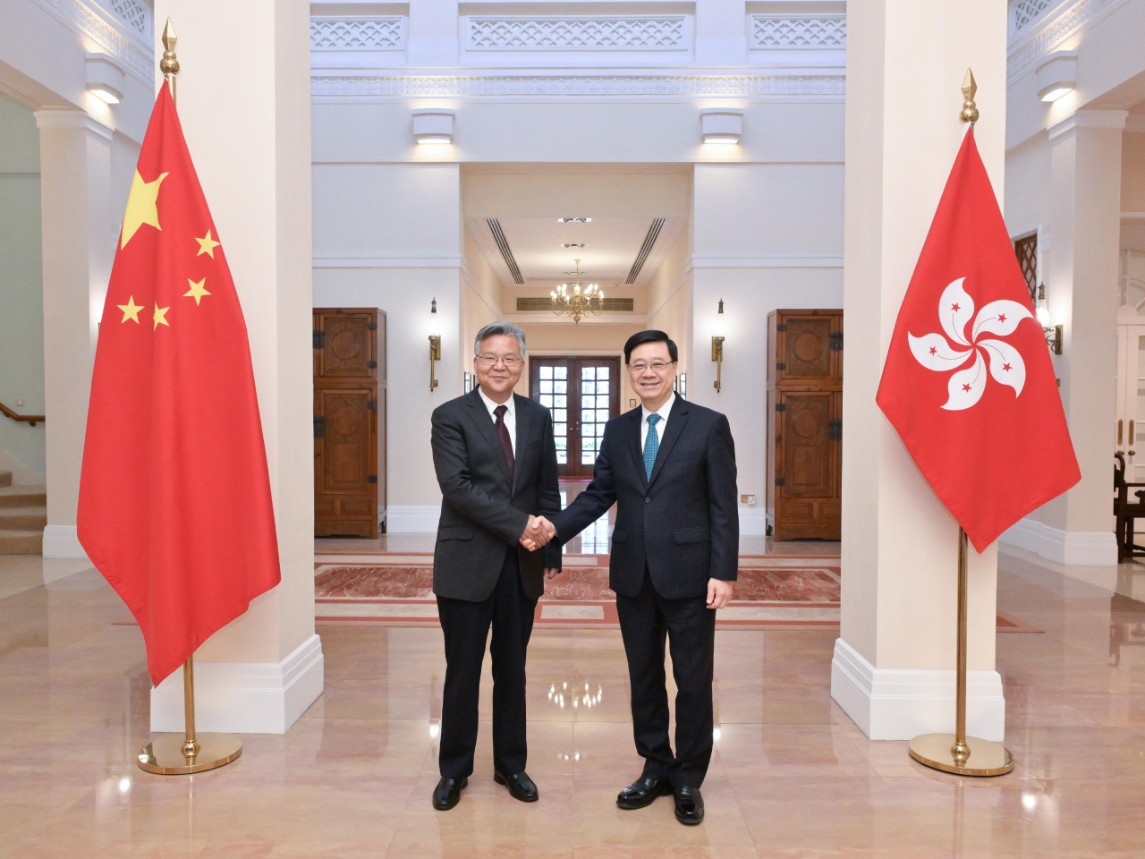 李家超歡迎李殿勛率團到訪香港。（政府新聞處）