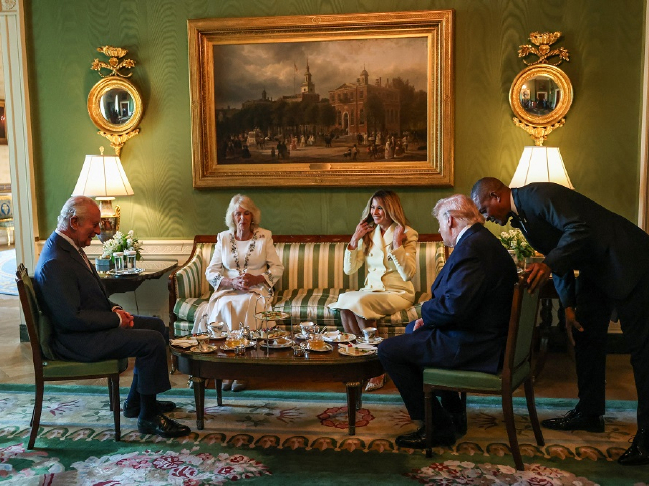 US President Donald Trump and first lady Melania Trump host Britain's King Charles and Queen Camilla for afternoon tea at the White House. Photo: Reuters