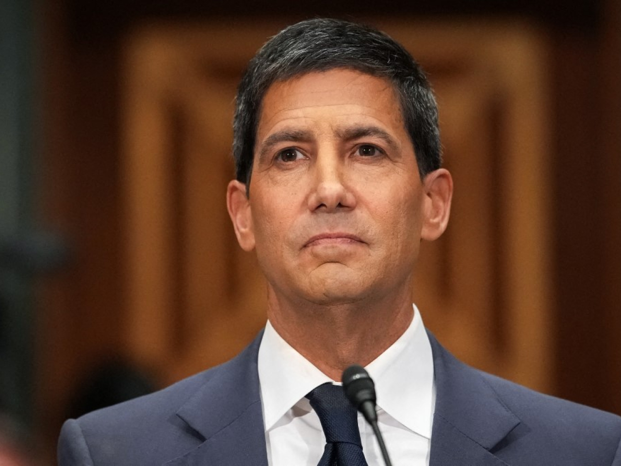 美國參議院銀行委員會投票通過沃什擔任聯儲局主席提名的確認程序，沃什有望5月中接任聯儲局主席。（法新社資料圖片）