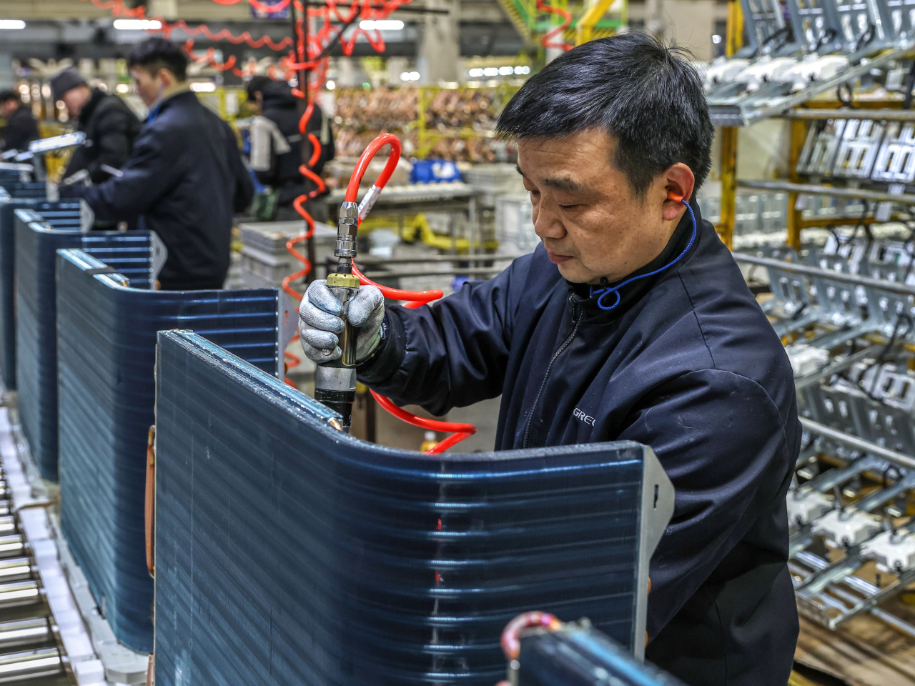 內地4月官方製造業採購經理指數微跌至50.3，連續兩個月處於50以上的擴張水平。（新華社資料圖片）