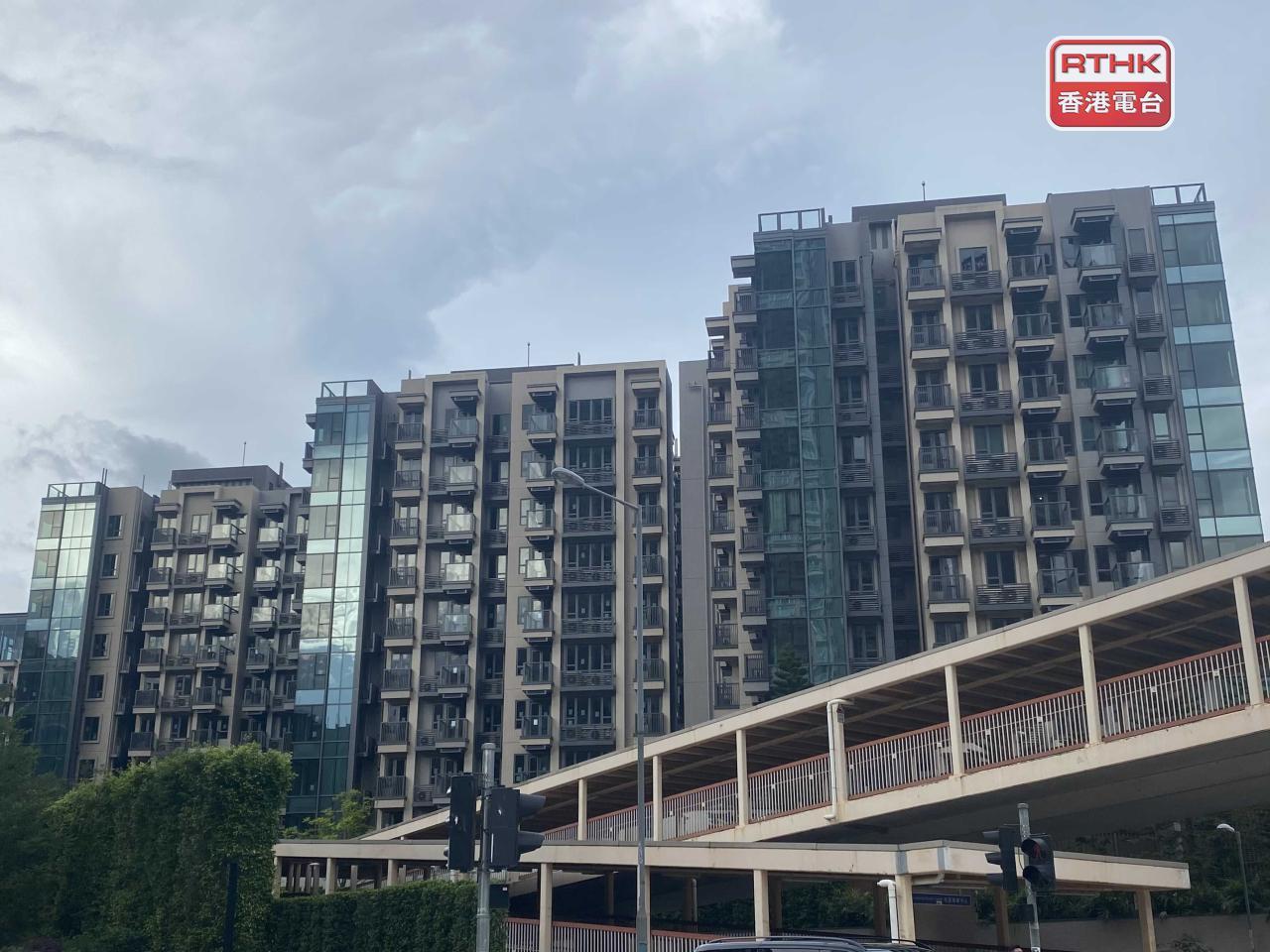 本港首季末本港負資產住宅按揭貸款11424宗，按季減少9880宗，減幅46.4%。（港台圖片）