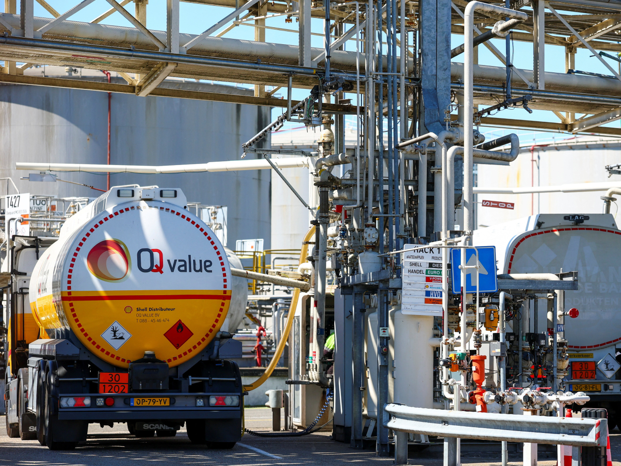 Oil prices have soared more than seven percent to a four-year high above US$126 as the latest tensions take their toll. File photo: Reuters