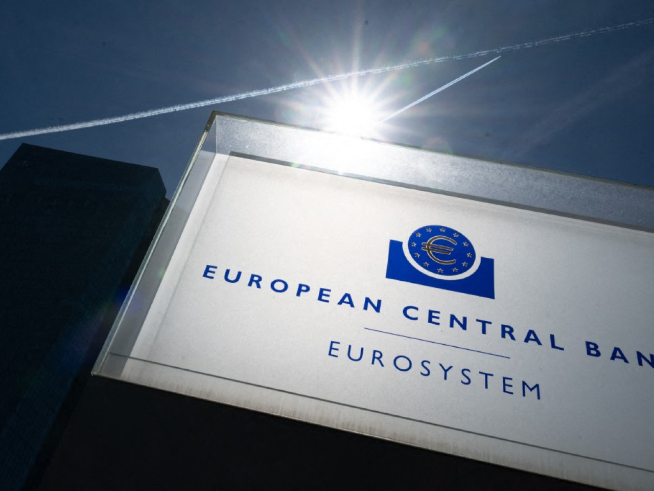 歐洲央行維持利率不變，存款利率維持在2厘不變。（法新社資料圖片）