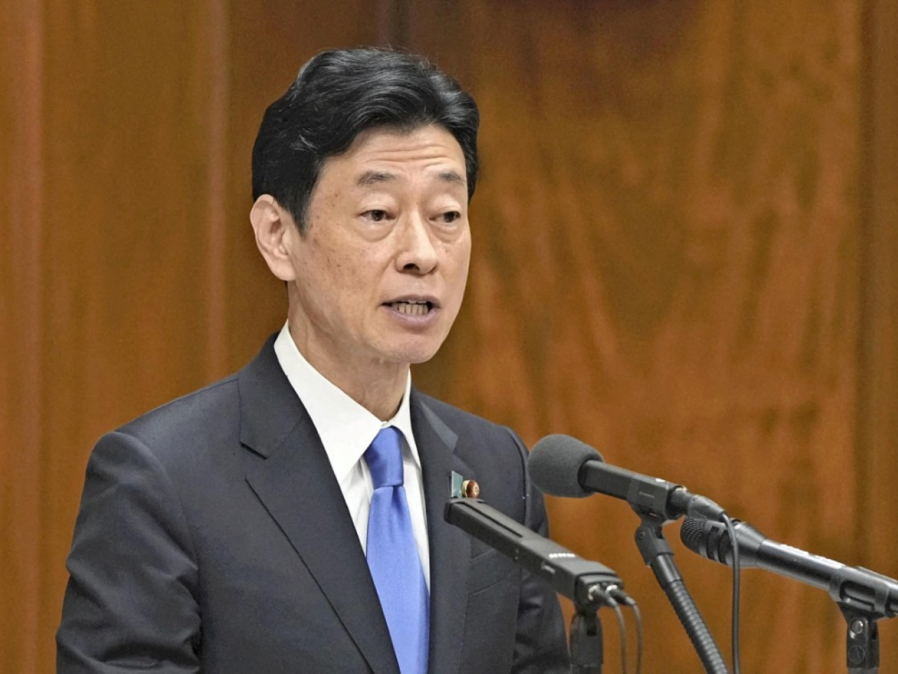 共同社報道，執政自民黨選舉對策委員長西村康稔昨日起訪問北京。（法新社資料圖片）