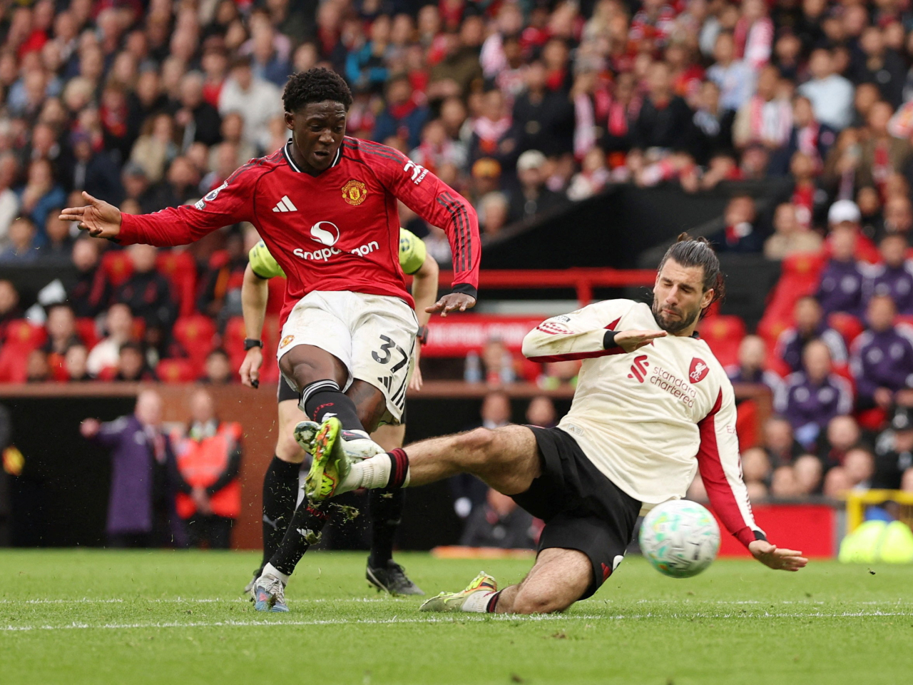 Kobbie Mainoo's late winner sealed victory for United at Old Trafford after Liverpool had battled back from 2-0 down. Photo: Reuters