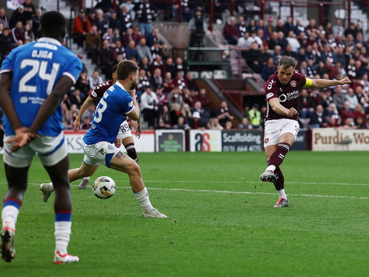 Lawrence Shankland drills home the winner to send Tynecastle into raptures. Photo: Reuters
