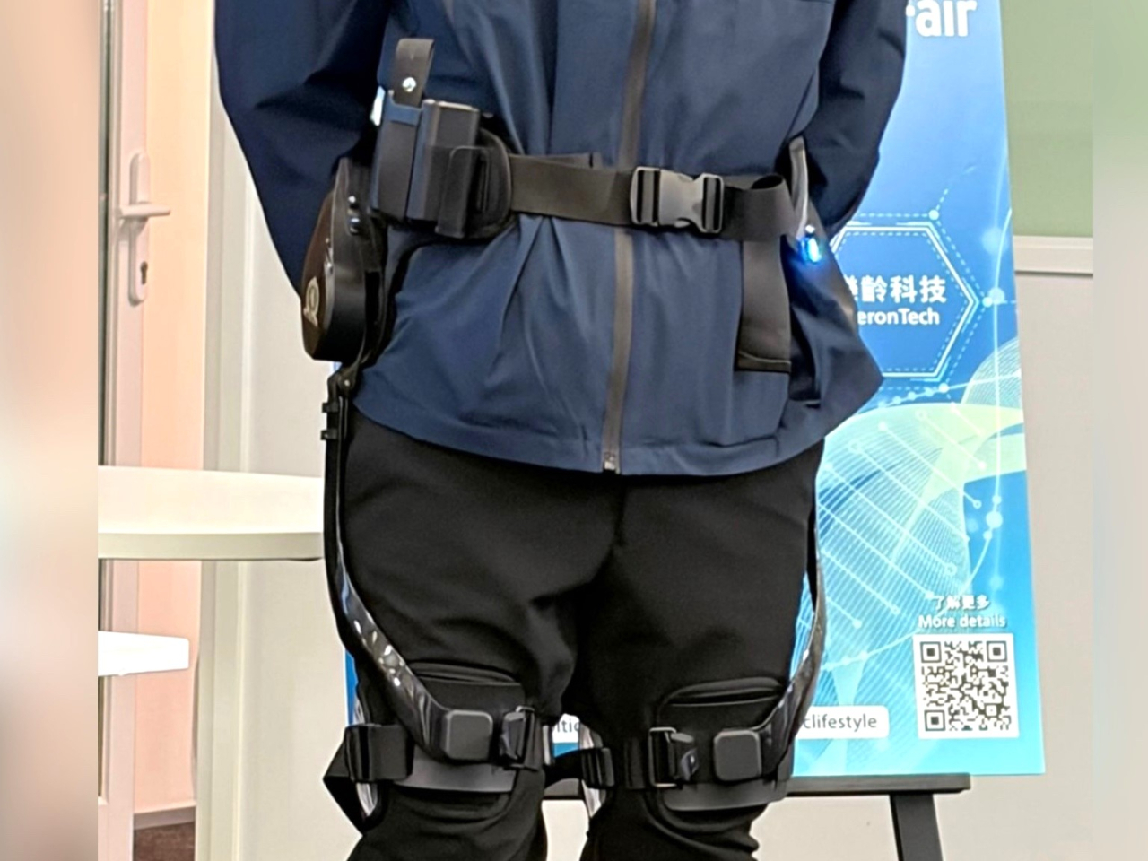 有參展商研發穿戴式行走助力裝置。(貿發局提供)