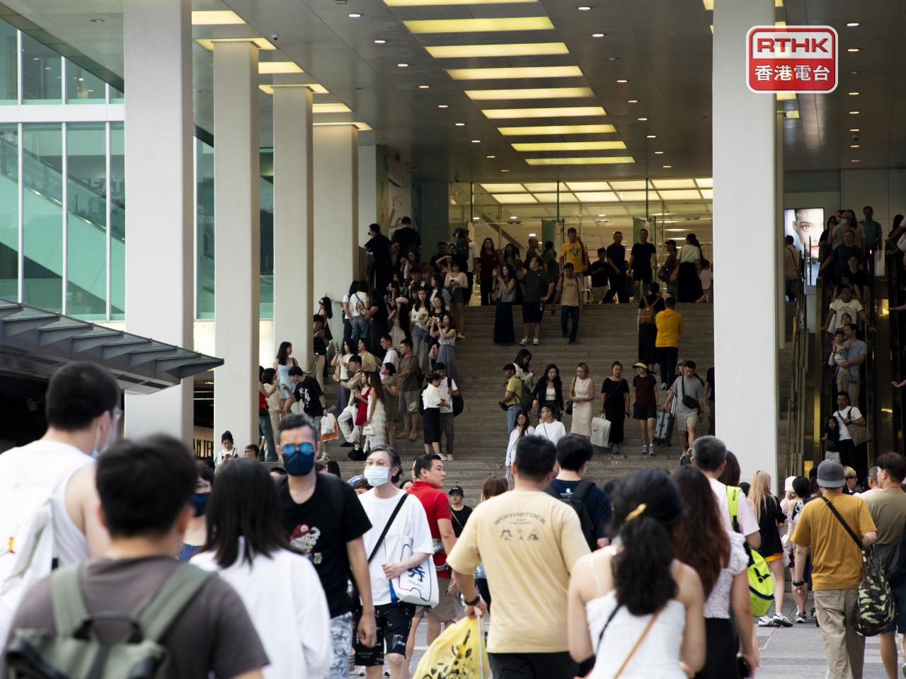 The Immigration Department says arrivals from the mainland accounted for about 92 percent of the visitors. File photo: RTHK
