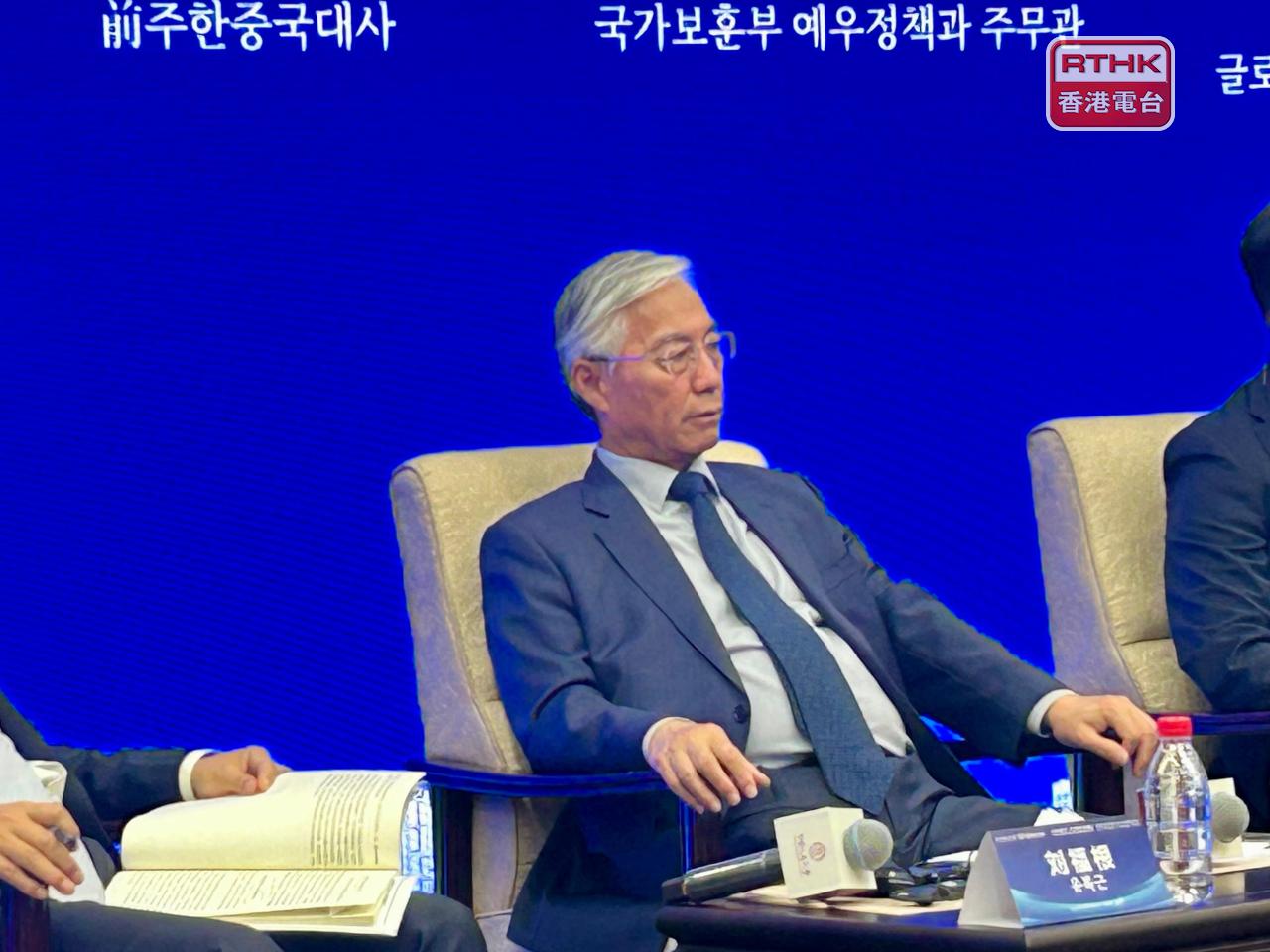 邱國洪說，中韓需要共同開拓新合作領域，加強兩國直接的人與人交流。（羅煒皓攝）